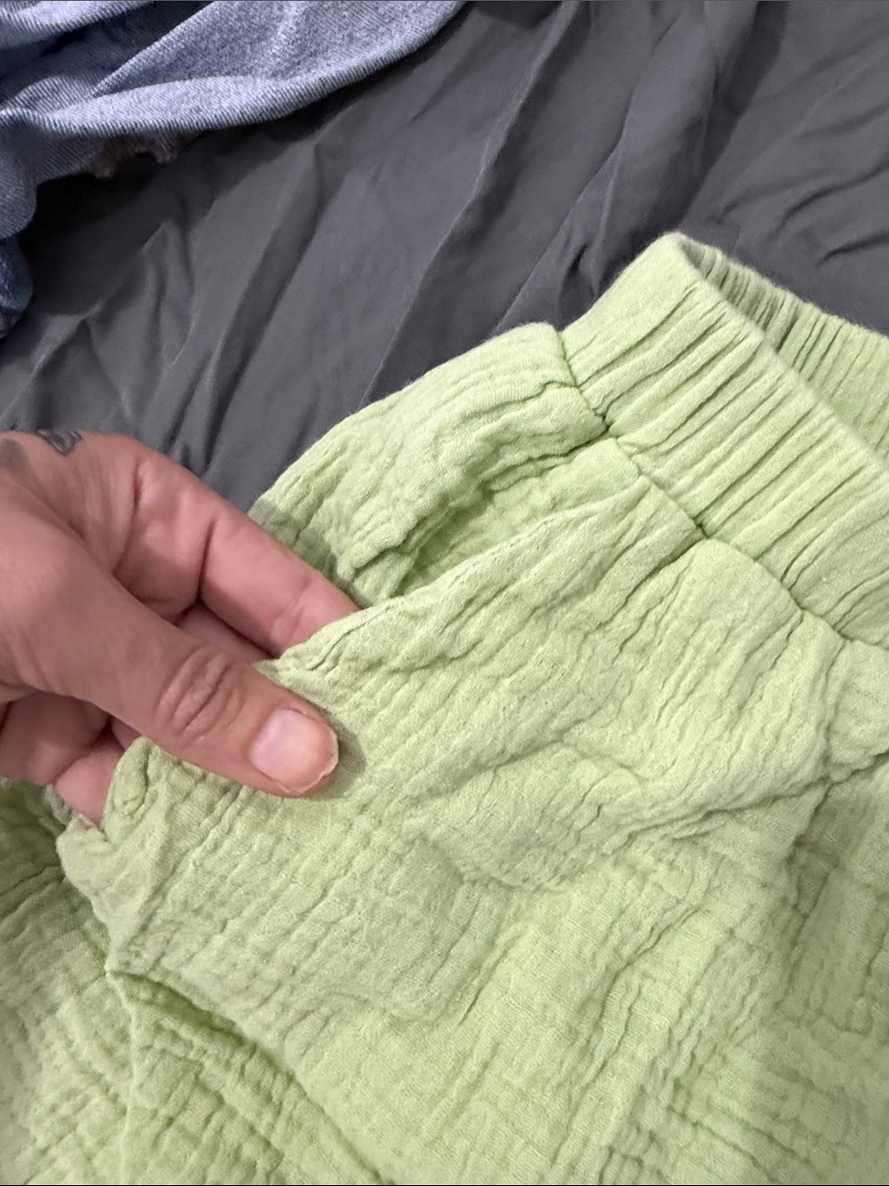 Princess Polly Mint Green Comfy Shorts – Size 2 💚 - Picture 3 of 4